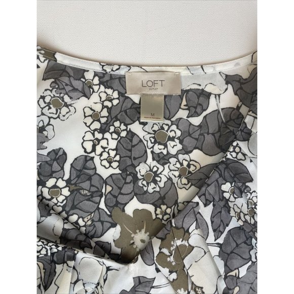 Ann Taylor LOFT Outlet Women's Sz Medium Floral Print Blouse Ruffle Neck Top - Picture 3 of 8